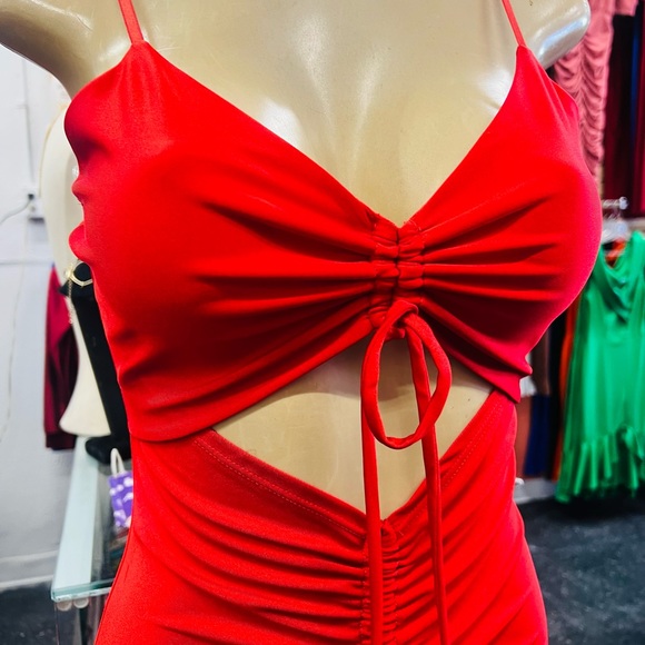 Dress - Picture 3 of 3